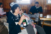 Týrání dětí na horách: Dávali jim popíjet alkohol!