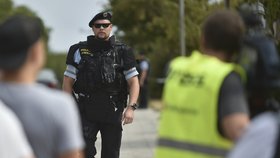 Čech vyhrožoval střelbou na slovenské škole: Útok popsal na Facebooku. Policii tvrdil, že šlo o vtip. (Ilustrační foto)