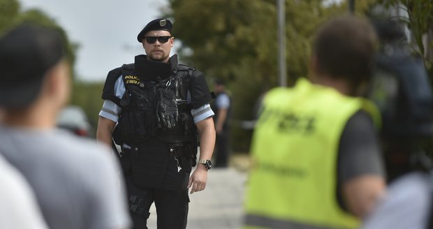 Čech vyhrožoval střelbou na slovenské škole: Útok popsal na Facebooku. Policii tvrdil, že šlo o vtip. (Ilustrační foto)