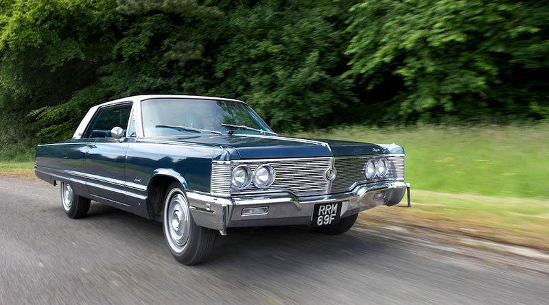 Chrysler Imperial Crown Coupe Mobile Director (1968)