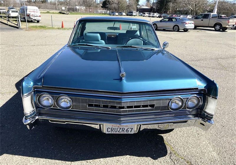 Chrysler Imperial Crown Coupe Mobile Director (1967)