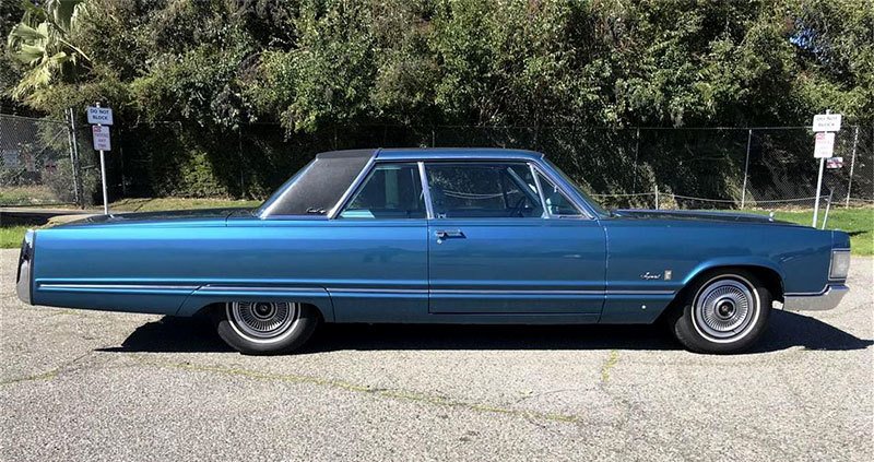 Chrysler Imperial Crown Coupe Mobile Director (1967)