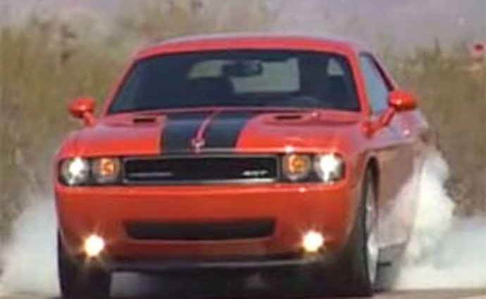 Video: Dodge Challenger SRT8 – legenda se vrací