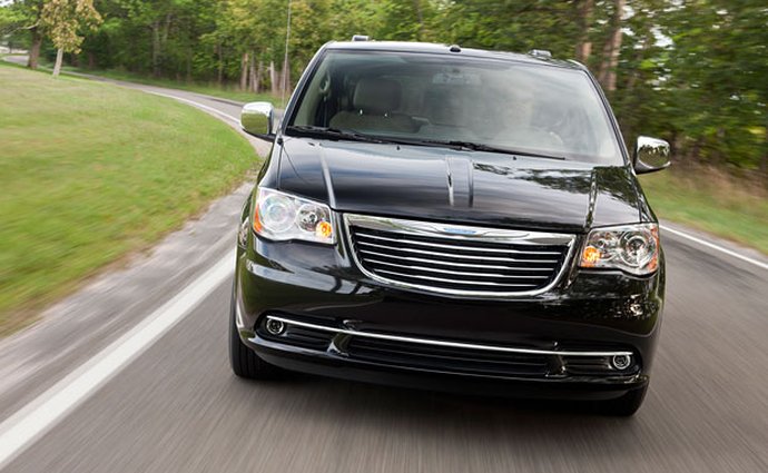 Chrysler svolá ke kontrole přes půl milionu vozů, hlavně v USA