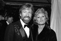 Zesnulá legenda Chuck Norris (†86): Podvedl českou manželku!