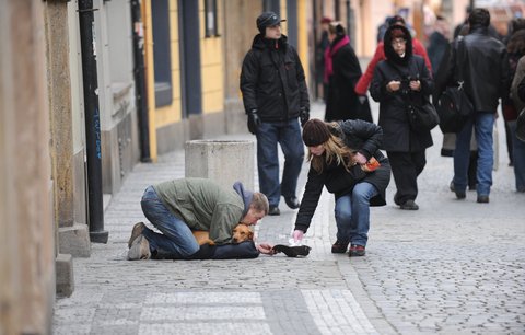 1,6 milionu Čechů hrozí bída: Chudoba čím dál tím víc hrozí i pracujícím!