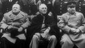 Churchill, Roosevelt a Stalin na jaltské konferenci 4. února 1945