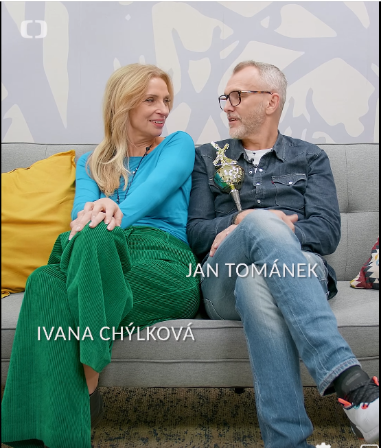 Ivana Chýlková vyprávěla, jak Jan Tománek táhl nohu k fyzioterapeutce.