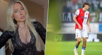 Láska útočníka Chytila po sešívané hanbě: Sexy útěcha Láska útočníka Chytila po sešívané hanbě: Sexy útěcha