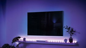 Světelný LED pásek vám doma vytvoří neobyčejnou atmosféru.