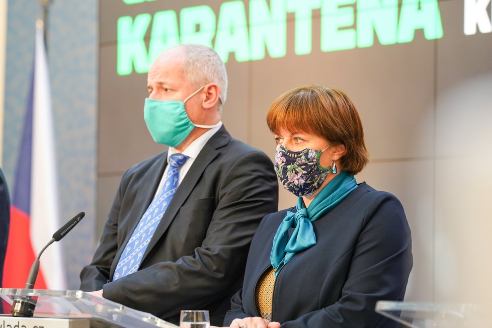 Tisková konference k projektu Chytrá karanténa: Roman Prymula a Jarmila Rážová (7. května 2020)