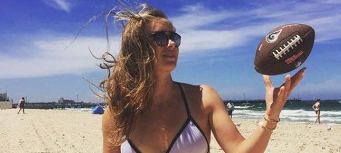 Na pláži. Elina Svitolinová si ráda užívá sluníčka.