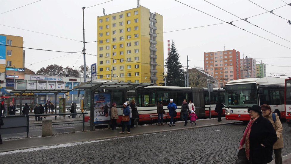 Mendlovo náměstí patří podle Brňanů mezi nejvíce páchnoucí místa v jihomoravské metropoli.