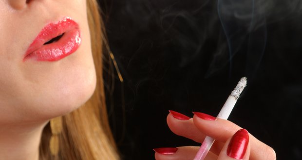 Kouření může vést až k rakovině močového měchýře.