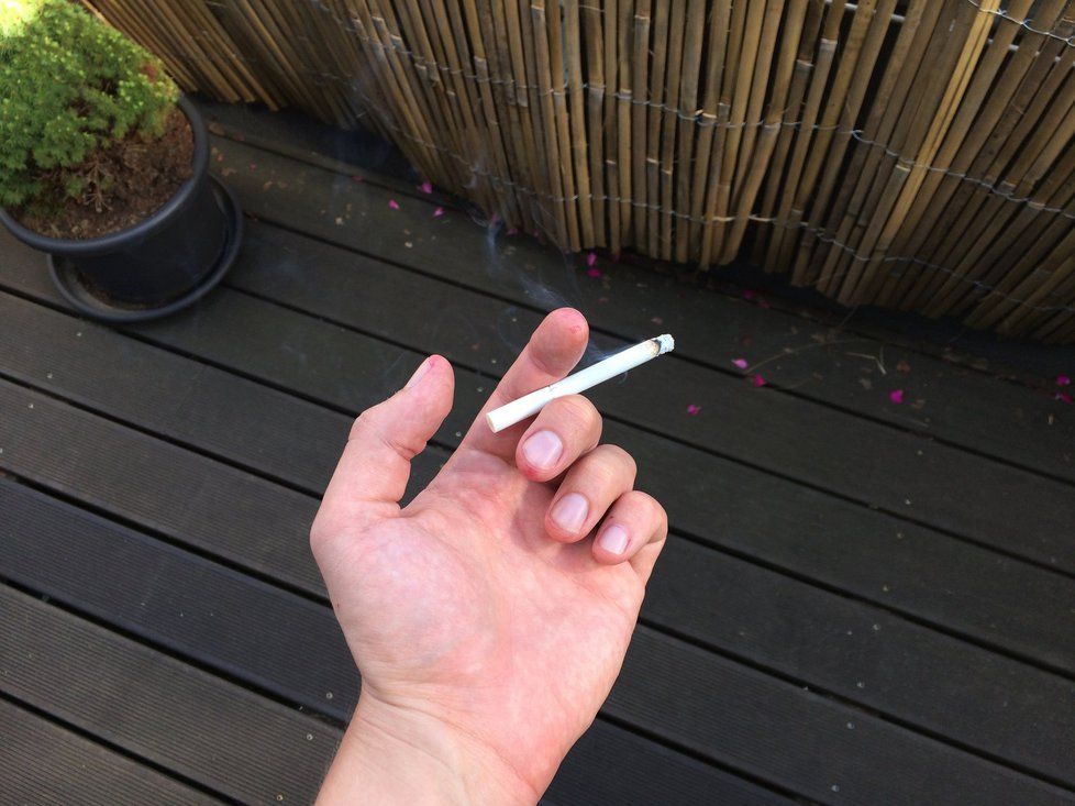 Absolutní zákaz cigaret: Rusové narození po roce 2015 si zřejmě nezapálí. (Ilustrační foto)