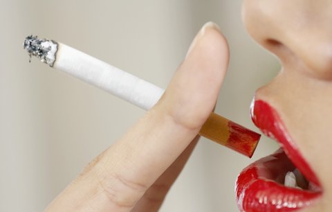 Přestaňte kouřit dřív, než vám to zakáže EU! Poradíme vám!