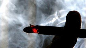 Absolutní zákaz cigaret: Rusové narození po roce 2015 si zřejmě nezapálí. Ilustrační foto)