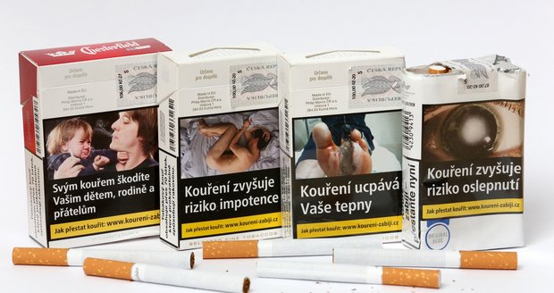 Za cigarety si kuřáci v roce 2024 připlatí: Krabička zdraží nejméně o 8 Kč