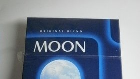 Moon modré - cena dnes: 67 Kč, cena v roce 2013: 69 Kč, cena v roce 2014: 71 Kč