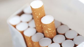 Cigarety a tabák mají zdražovat až do roku 2023, plánuje Schillerová