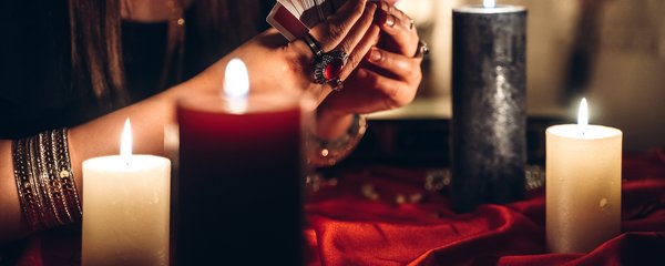 Výklad cikánských karet na únor: Střelci si zadělají na průšvih, Lvi se zamilují a Vodnáře čeká těžký měsíc