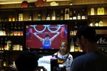 Sledování olympiády v čínské restauraci v Pekingu