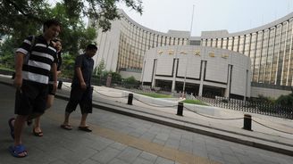 Čínská centrální banka do tamní ekonomiky náhle nalila téměř dva biliony