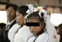 Čínské úřady zrušily manželství 12leté dívky a 28letého muže: Otec ji prodal!