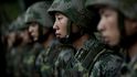 Čínská armáda má mnoho nepřátel. Nově i korupci.