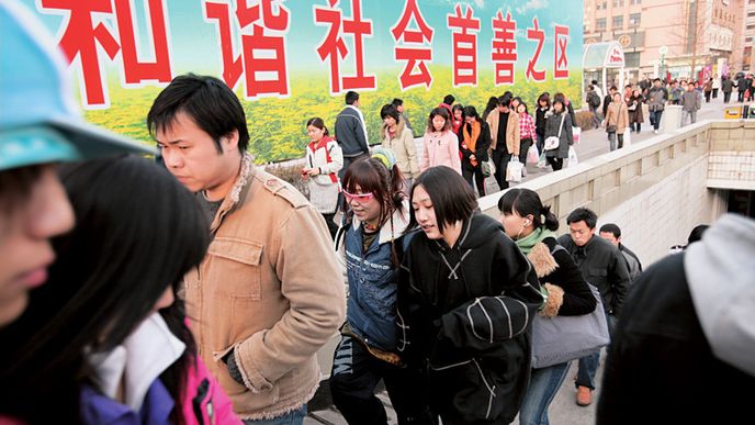 Mladí Číňané nevědí, zda je čeká zbohatnutí, nebo krize