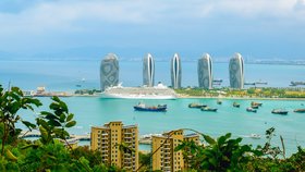 Čínský ostrov Hainan coby exotická dovolenková destinace.
