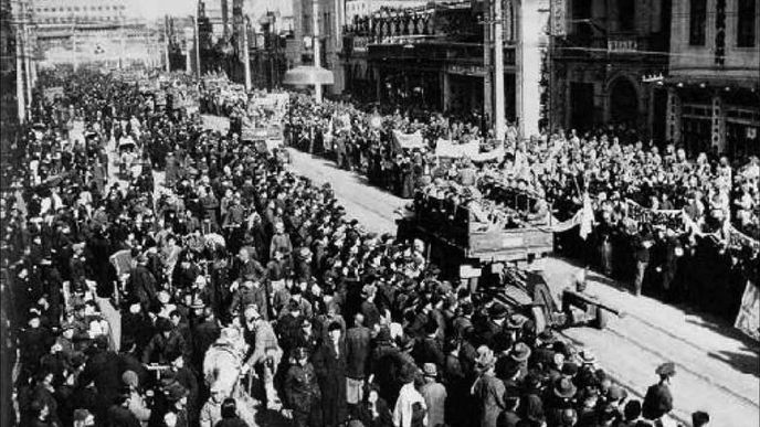 Lidová osvobozenecká armáda vstupuje do Pekingu v lednu 1949
