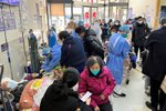 Přeplněné nemocnice v Číně. (3. 1. 2023)