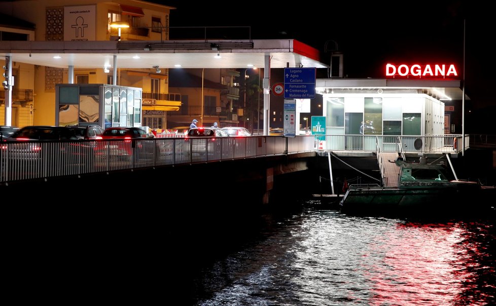 Švýcaři zavedli kvůli šíření koronaviru kontroly na hranicích s Itálií. (24.2.2020)