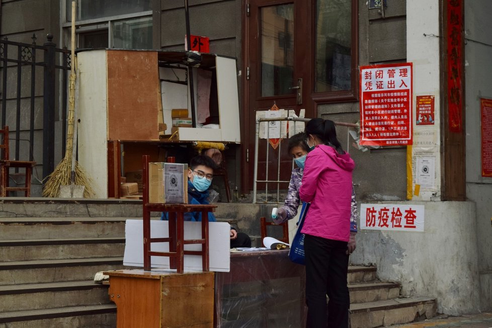Pandemie koronaviru má drtivý dopad na čínskou ekonomiku.