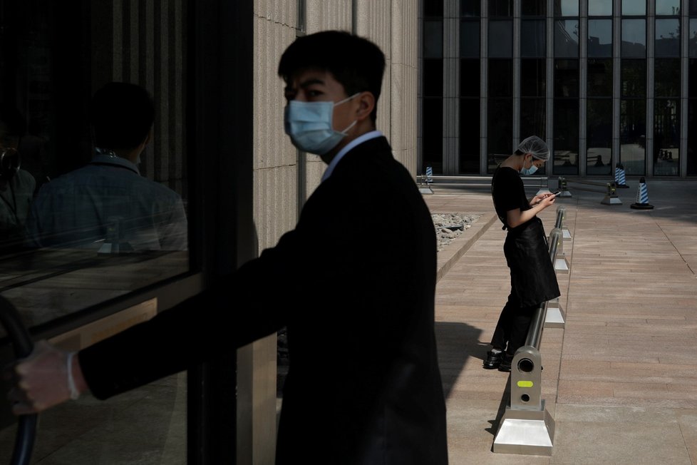 Pandemie koronaviru má drtivý dopad na čínskou ekonomiku.