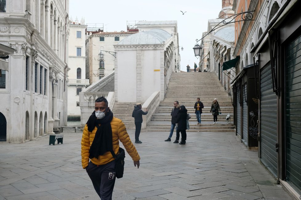 Prázdné ulice v italských Benátkách (9.3.2020)