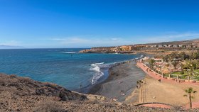 Tisícovka turistů se ocitla v karanténě ve čtyřhvězdičkovém hotelu H10 Costa Adeje Palace na Tenerife.