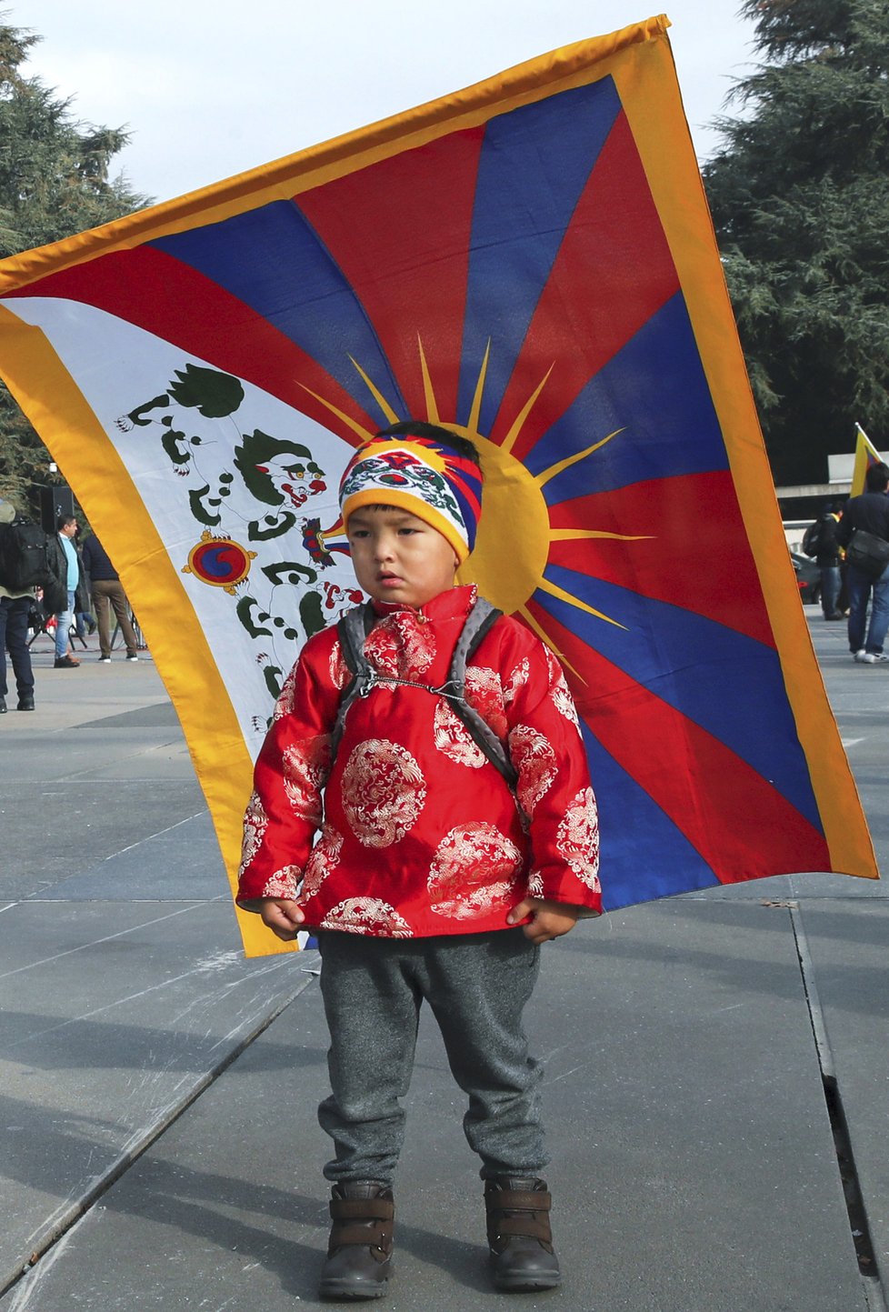 Během zasedání Rady OSN pro lidská práva se demonstrovalo v Ženevě proti postupu Číny proti Tibetu a Ujgurům