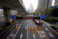 Dopady zero covidu: Čínská města nemají na vytápění a MHD, hrozí bankroty