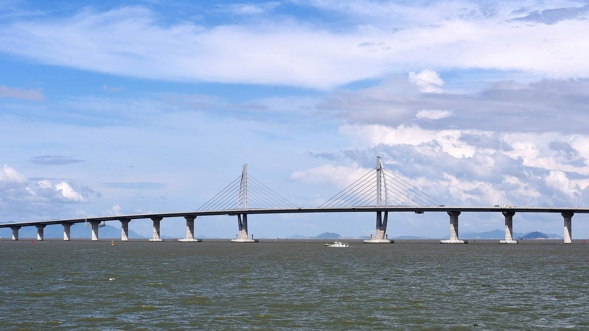 Čína má nový obří most, stavěl se 9 let