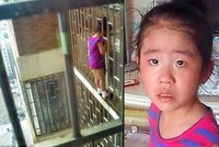 Napínavé video: Hasiči zachránili dívku (5), která se zasekla hlavou v mříži okna ve 24. patře!