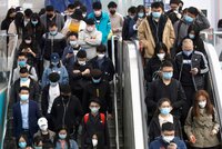 Čína uvolnila opatření proti koronaviru: Nastala masová migrace! Bude Česko následovat?