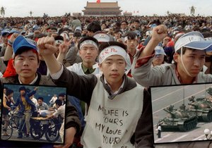 Masakr demonstrantů se odehrál v Pekingu na Náměstí Nebeského klidu. Čínské státní instituce dodnes dělají, jako by se nestal.