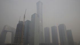 V Pekingu bojují se smogem opakovaně