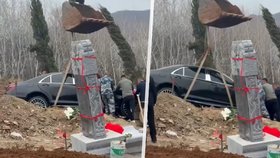 Rodina vystrojila netradiční pohřeb.