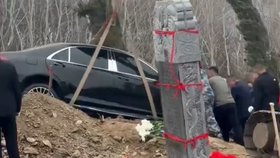 Rodina vystrojila netradiční pohřeb.