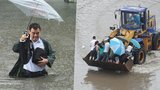 Lijáky zabíjejí: Extrémní déšť vyhnal z domovů už 67 tisíc Číňanů