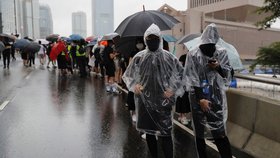 Protesty v Číně se nadále stupňují, i v neděli (18.8.2019) vycházejí lidé do ulic