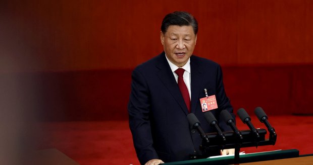 Sjezd čínských komunistů: Si Ťin-pching v projevu hrozil Tchaj-wanu a velebil armádu